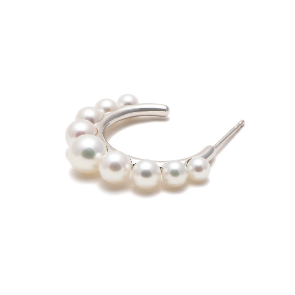greedy medium pierced earring / pearl
