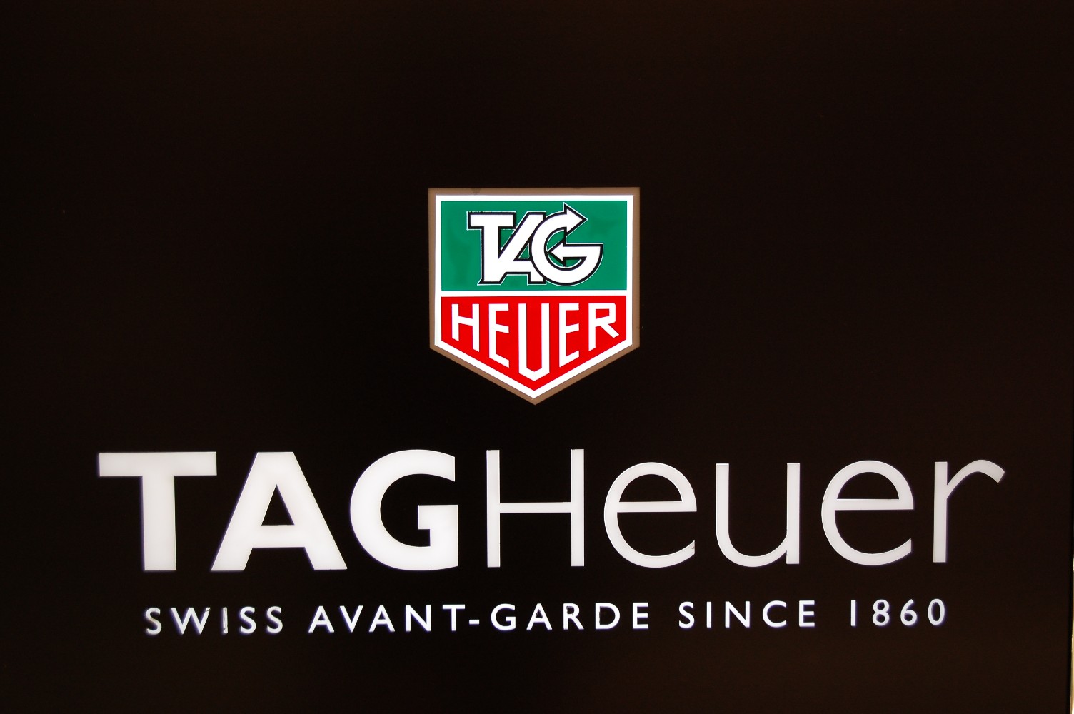 Heuer タグ ホイヤー 歴史を紐解く Threec Magazine Threec タグホイヤー ブライトリング ショーメ ブシュロンなど高級時計 ブライダルジュエリー メガネの正規代理店です