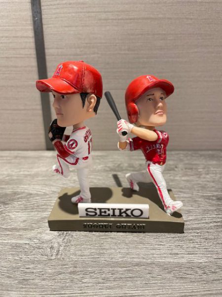 買い誠実 セイコー アストロン 大谷翔平 ボブルヘッド 投手バージョン