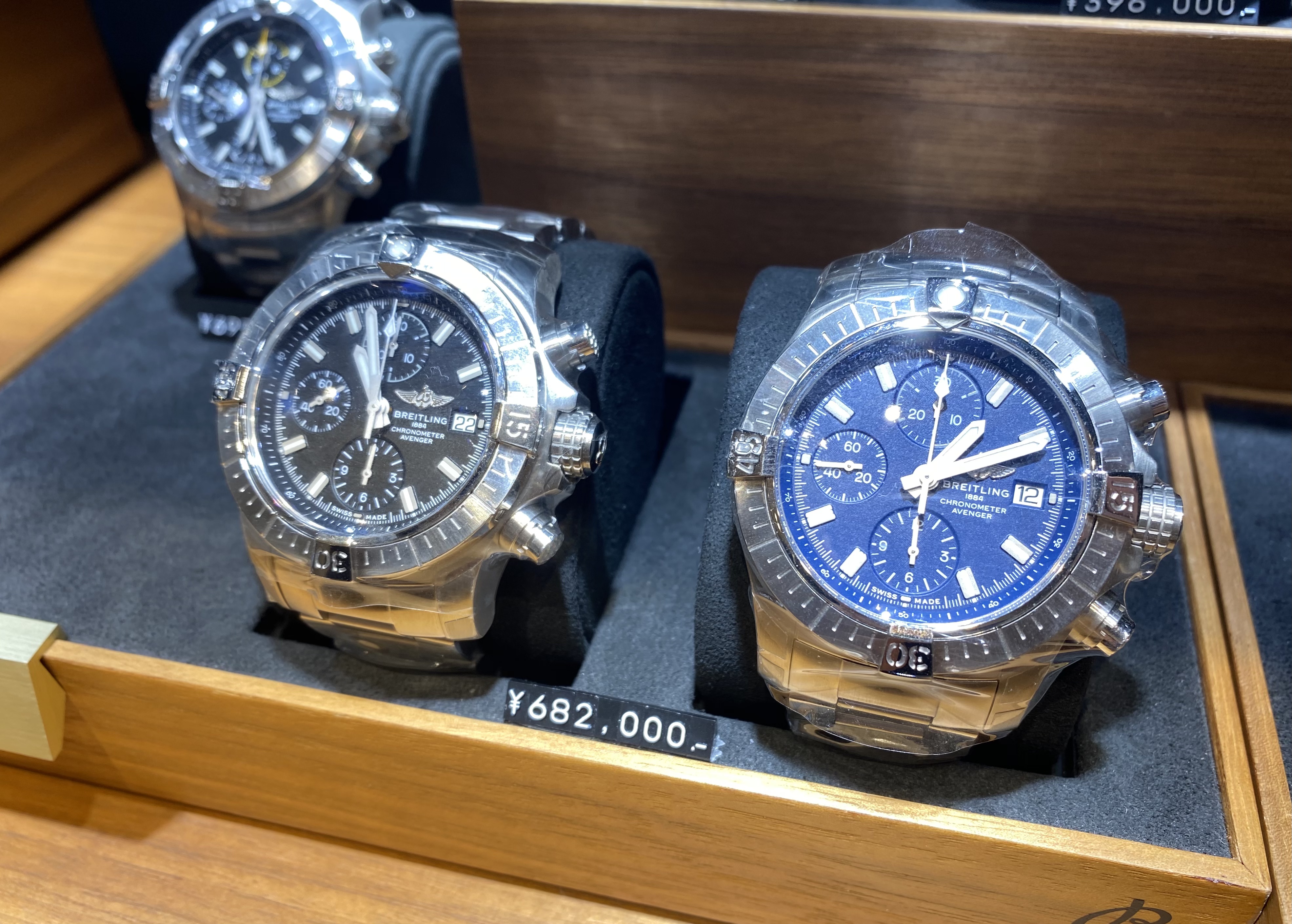 BREITLING『AVENGER』の魅力を深堀りしてみた。 - THREEC